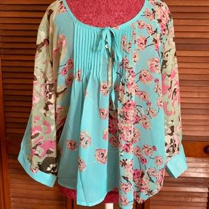 Beautiful Floral Watercolor Top XL - The Paragon